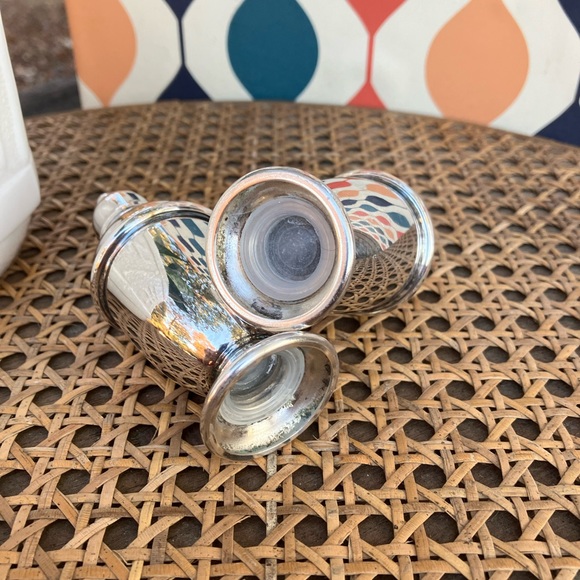 Vintage English Silver-Plated Salt & Pepper Shaker Set - Picture 5 of 9